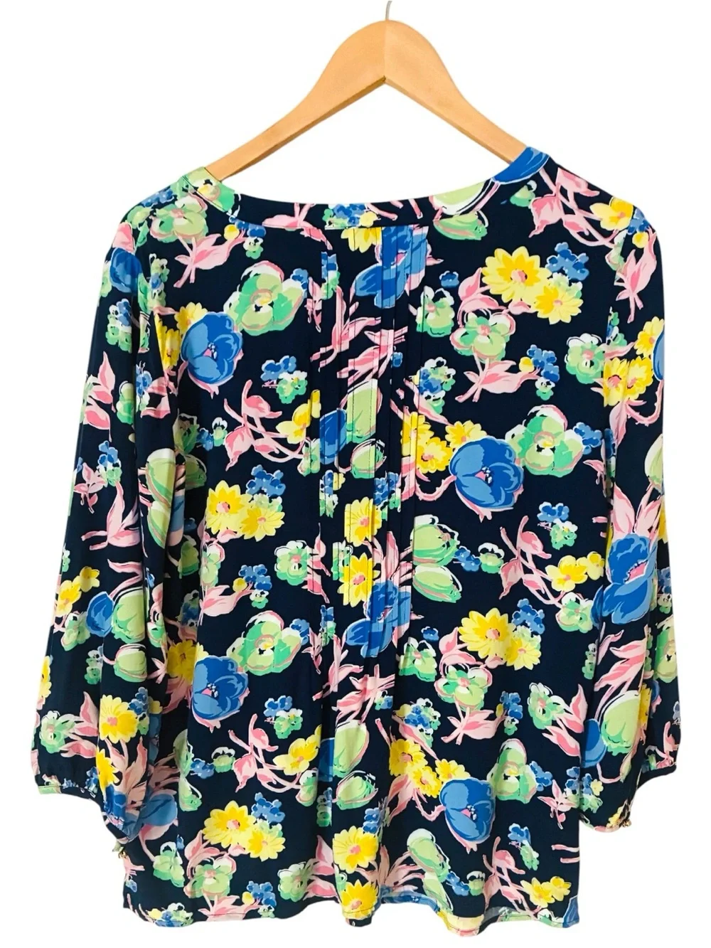 Talbots Sz MEDIUM Navy Yellow Floral Split-Neck Pintuck Pleat 3/4 Sleeve Blouse